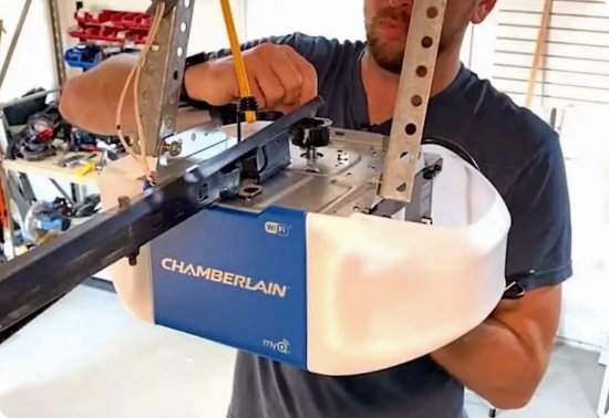 how to program chamberlain garage door